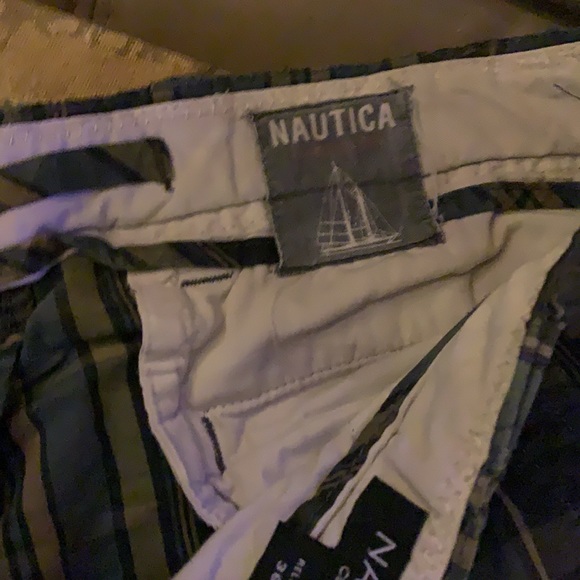 Shorts - Picture 2 of 3